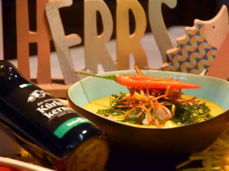 Hokkaido Kürbis – Mangosüppchen